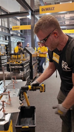 NEW Nibbler!!! DeWALT Bringing the HEAT