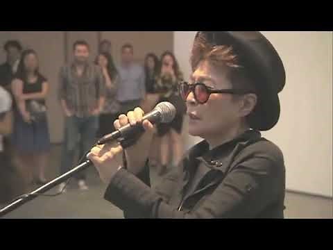 Yoko Ono sings "Wagon Wheel"