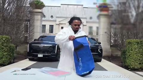 Streamer Cracks Ice, Unveils Drake’s ‘Iceman’ Release Date