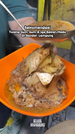 Rifa Nurani on Instagram: "Langganan siapa nih? para pecinta tulang wajib merapat! 🙌🏻 Harga cuma 17 ribuan aja udah bisa kenyang makan disini #kulinerlampung #lampungkuliner #kulinerbandarlampung #mietulang #mietulangmenak"