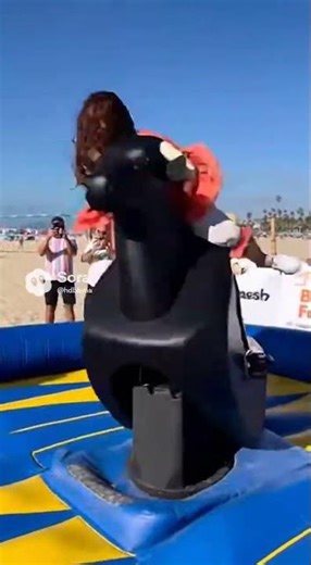 Unexpected Rodeo in the Fitness Gym!Machine Goes Berserk and EveryoneLoses It😂