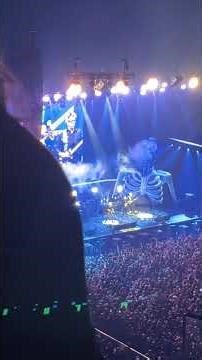 The Offspring live o2 London crazy train cover