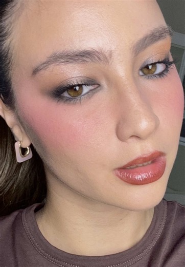 Delineado para smokey eye - tutorial de maquillaje noche