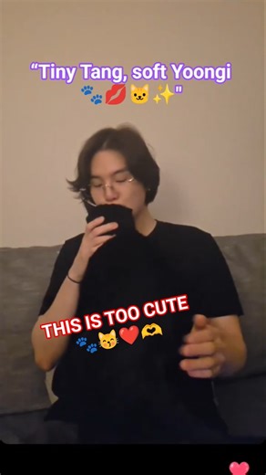 “Yoongi finally came live… and brought Tang with him 🥹🐱💋”#suga #yoongi #sugalive #bts #shorts #fyp