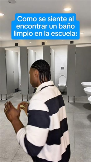 Así se siente encontrar un baño limpio en la escuela 💀