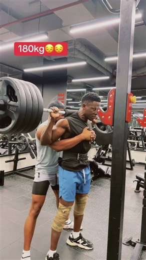 Squats #motivation #gymshark #squats