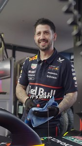 Giving the RB21 the platinum cleaning package 🧼🧽 #F1 #RedBullRacing #Armorall #PodiumSeries | Oracle Red Bull Racing