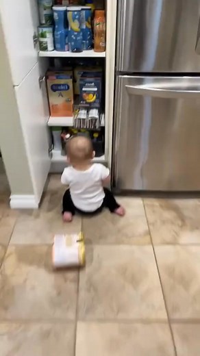 5.3K views · 111 reactions | When kids got scared by accidentally  #kids #kidsoftiktok #scared #jumpscare #kidsfail #fail #failarmy #funny #trynottolaugh #haha #lol #fyp | Scare Pranks USA | Facebook