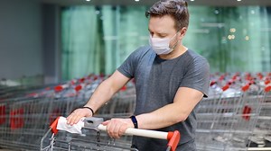 Should you wear a cloth mask or an N95 to protect against omicron?