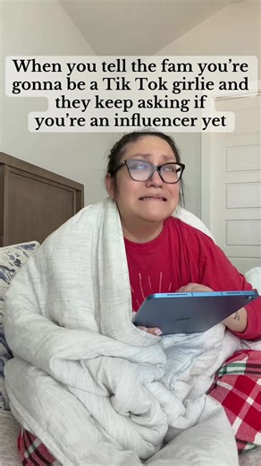 Zac Efron Voice: Trying to Be a TikTok Girlie