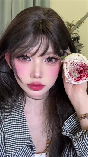 Come on , let’s begin!!👩🏻‍🦲👑#makeuptutorial #makeupartist #creativemakeup #makeuplook #glammakeup