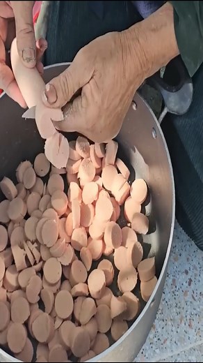 65K views · 1.1K reactions | The Incredible Grandma A Documentary of Love, Help, and the Creation of Beauty part 5 | Easy Life | Facebook