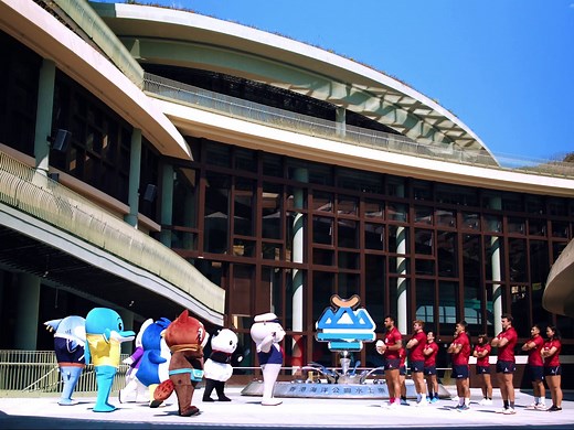 [#BreakingNews on the Pitch] The rugby heat has arrived and the eagerly anticipated battle is about to begin! Wow, the Hong Kong Sevens is finally here!The Hong Kong China Rugby Sevens team is invited to Water World Ocean Park Hong Kong, where Whisker & Friends conducted a special training session so they could relax and play together! Just look at their determined eyes and agile skills – they're definitely ready to create some waves in the Water World! Since the tournament begins on 31 March 20