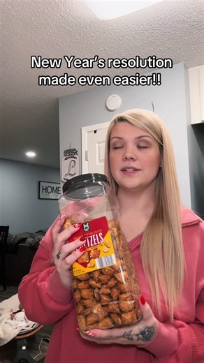 Use this scale to help with your New Year’s resolution!! Free app included to download and use! #caloriecounting #foodscale #newyearnewme #NewYear2026 #caloriedeficit @Etekcity