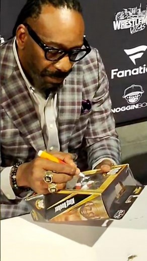 Meeting wrestling legend and former WCW and WWE Heavyweight Champion BOOKER T at WWE World! #vlog