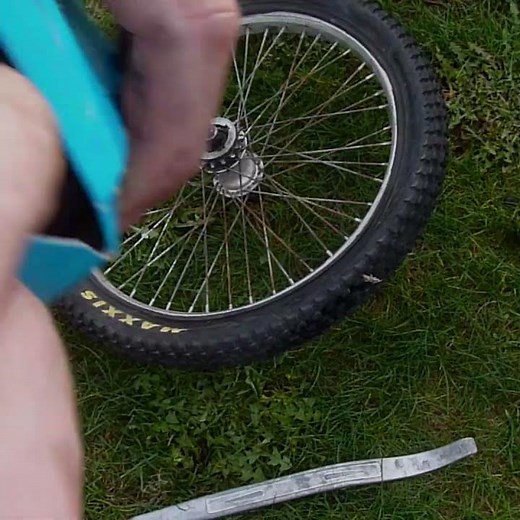 Changing the tube on my vintage trials bike