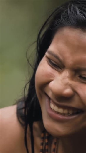 In the smiles of the Matis, there is a light that seems to be born from the forest itself. A joy that overflows—spontaneous, free. There is something profoundly pure in the way they celebrate life. May this video remind all of us of the beauty of a people who deserve respect, protection, and the territory needed to continue living their culture fully. Octavio Campos Salles | John Steed