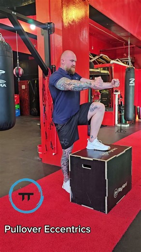 Single leg hip flexion isometric holds