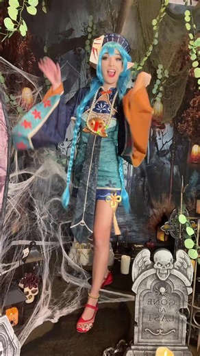 Hatsune Miku Cosplay Showcase: Feeling Proud