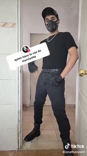 Marcianito and Yoshi: Alien Voice Dubbing and Digestive System Model