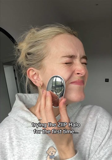Experiencing the ZIIP Halo Microcurrent Facial Device