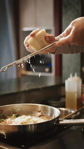 Missing that final touch? We'll deliver in as little as 25 minutes. | Deliveroo