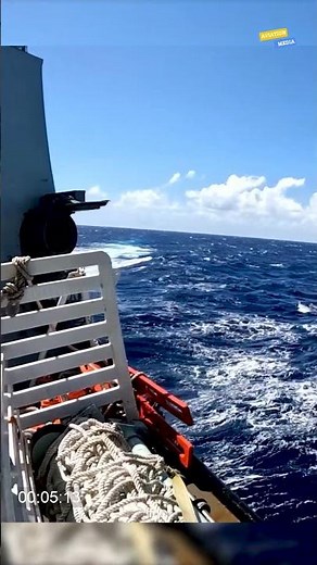 Royal Canadian Navy frigate HMCS Winnipeg (FFH 338) fires torpedoes near the coast of Hawaii