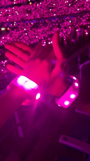 52K views · 652 reactions | Call it magic Call it true ✨ Coldplay #4 for me, pure happiness every single time ! | Alizé Lim | Facebook