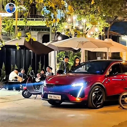 thà khóc trên ô tô còn hơn cười trên xe máy | KTLN Chanel
