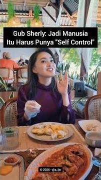 POV: Governor Sherly Eating Anggori Durian, Manokwari