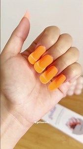 These neon orange gellaes are brighter than my future, obsessed 🤩🤩 #neon #nailgrowth