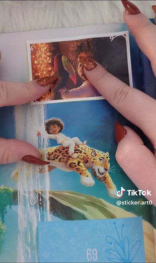 Réponse à @zira5975 #paninistickers #disney #encanto #stickerbook #stickers #asmr