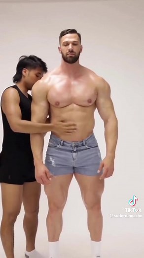 Muscle Man Oil Body Worship Videos - Gay Muscle Worship Compilation