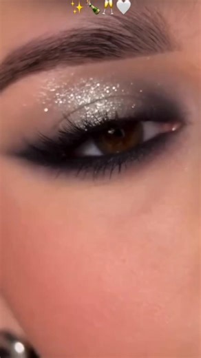 silver eyeshadow look #shortsviral #shorts