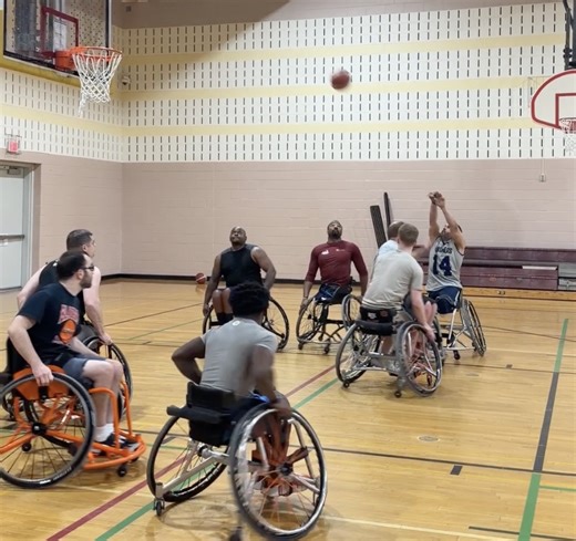 Wheelchair basketball rebound