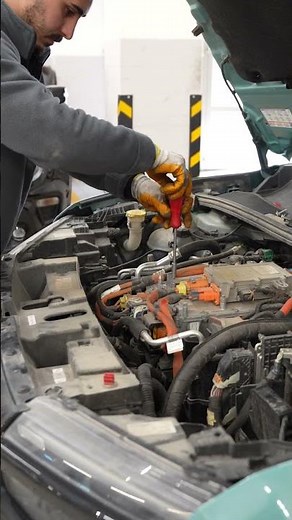 Servis, bakım ve onarım işlemlerinizi profesyonel ekibimizle detaylı bir şekilde yapmaktayız.