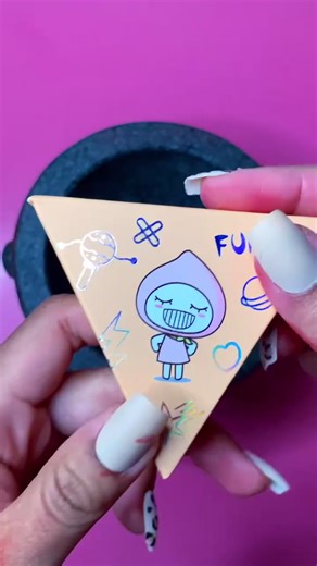 Crushing makeup #knusprig_asmr #crushing #oddlysatisfying #satisfyingvideo #asmr #asmr_tingles #makeup #fy #fypシ