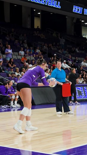 𝗠𝗔𝗦𝗦𝗜𝗩𝗘 AJ block! #LopesUp | GCU Women's Volleyball