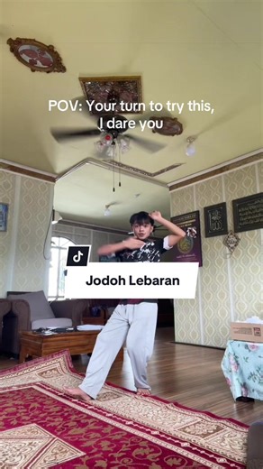 First Time Joget Challenge with Aisharetno