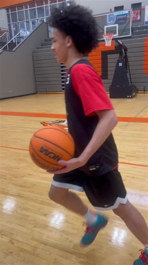 #fyp #viral #trending #life #basketball @6’1 Character 🥷🏽 @Realest 🥷 alive @wahgoinmikey @Iamprincemorgan