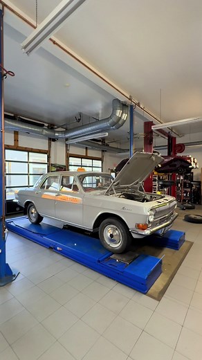 Restoration of a 76' Volga M24 Moscow Taxi