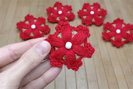 So beautiful 😍 Tutorial for making miniature flowers ❤️ #crochet #knitting | Kniting Emily