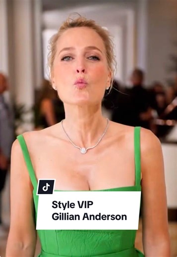 Gillian Anderson-nak egész életében isteni volt a stílusa, ma is az egyik legvagányabb színésznő! #instyle #gilliananderson