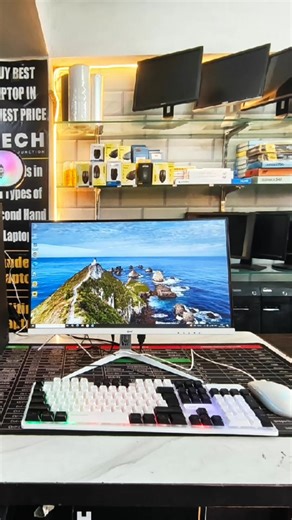 Agar aap Editing, VFX, Coding, 3D Rendering ya heavy software use karte hain to Dell Precision 5810 aapke liye best workstation hai 💪 🖥️ Intel Xeon Processor – Professional performance ✅ Best for Editing, VFX & Coding ⭕ 8 RAM Slots (Upgradeable – heavy kaam ke liye ready) ⭕ 6 SATA Slots – Storage upgrade ka full option 🔧 Future upgrades supported | Long-term performance 💼 Studio, Office, Students & Creators ke liye perfect choice 📍 Available at Tech Junction, Patna 📞 Contact now –879704424