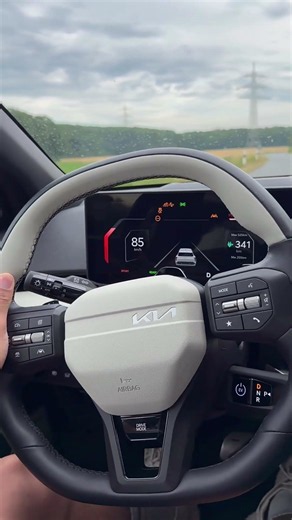 2026 KIA EV4 GT-Line 81.4 kWh (204 PS) LAUNCH ACCELERATION #catchingcars #kiaev4 #kia #launch #EV