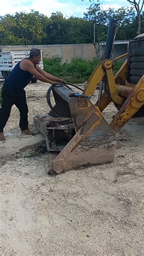 ¿Como subir un Martillo a una Retro? #cat