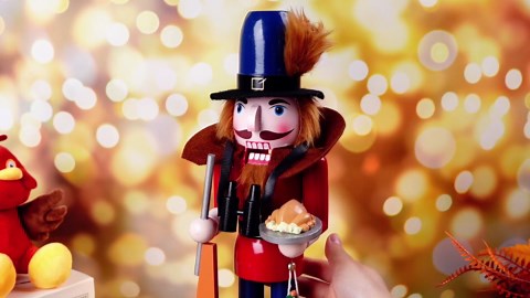 15 Inch Fall Thanksgiving Wooden Nutcracker Figures Decor Fall Nutcrackers Autumn Festive Collectible Nutcracker Harvest Gift for Thanksgiving Home Table Fireplace Decoration