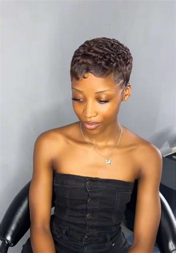 No regrets whatsoever! #pixie #pixiehaircut #hair #cut #bigchop