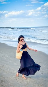 121K views · 1.2K reactions | Simple poses you can try at the beach. ⛱️ Which one’s your favorite? Like and follow @wanderesskriti for more tips and tricks.#howtopose #posingtips #posingideas #posing #photoshoot #photoshootideas #poseideas #photoposes #tipsandtricks #phototips #posesforpictures #beachposes | WanderessKriti | Facebook