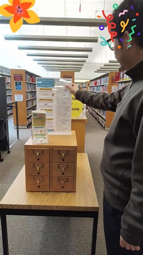 𝐋𝐚 𝐁𝐢𝐛𝐥𝐢𝐨𝐭𝐡è𝐪𝐮𝐞 𝐝𝐞 𝐬𝐞𝐦𝐞𝐧𝐜𝐞𝐬 𝐞𝐬𝐭 𝐞𝐧𝐟𝐢𝐧 𝐝𝐢𝐬𝐩𝐨𝐧𝐢𝐛𝐥𝐞 ! 🌱 🎉 Passez à la Bibliothèque centrale pour sélectionner jusqu’à trois sachets de semences et lancer votre potager. Faites-les pousser à la maison, profitez bien de votre récolte, puis pensez à conserver quelques semences afin d’en faire profiter les usagers l’année prochaine. ☀️ -- 𝐓𝐡𝐞 𝐒𝐞𝐞𝐝 𝐋𝐢𝐛𝐫𝐚𝐫𝐲 𝐢𝐬 𝐧𝐨𝐰 𝐚𝐯𝐚𝐢𝐥𝐚𝐛𝐥𝐞! 🌱 🎉 Stop by the Central Library to choose up to three seed